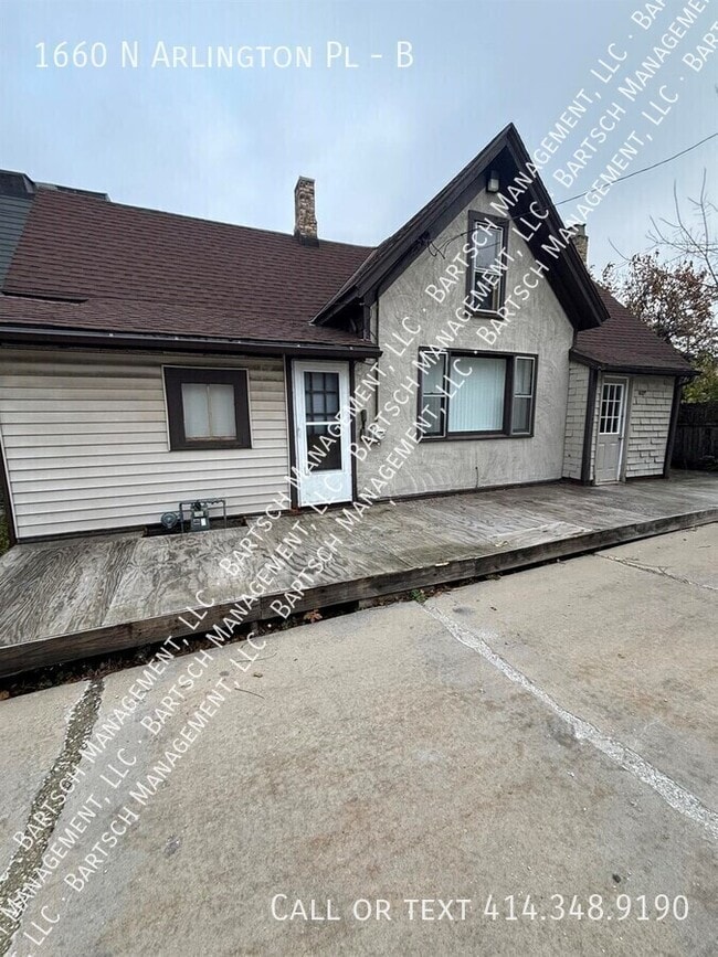 Building Photo - 1660 N Arlington Pl Unit B Rental