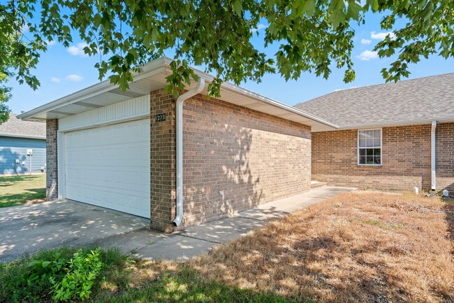 Photo - 1278 W Butterfield Dr