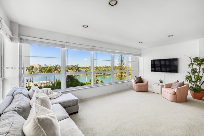Photo - 4925 Collins Ave Unit 5F