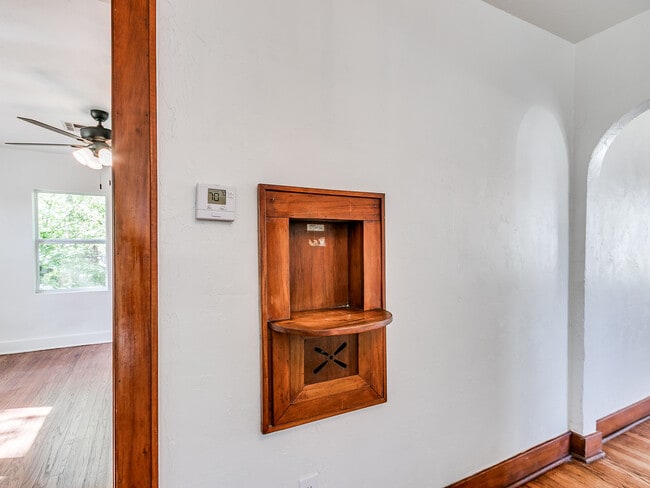 Photo - 2212 N Kelham Ave