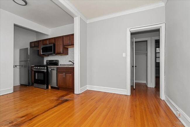Photo - 2348 W Addison St Unit D1