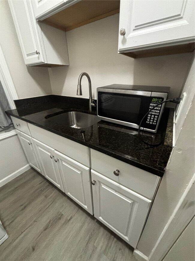 Photo - 4025 Hydraulic Ave Unidad A