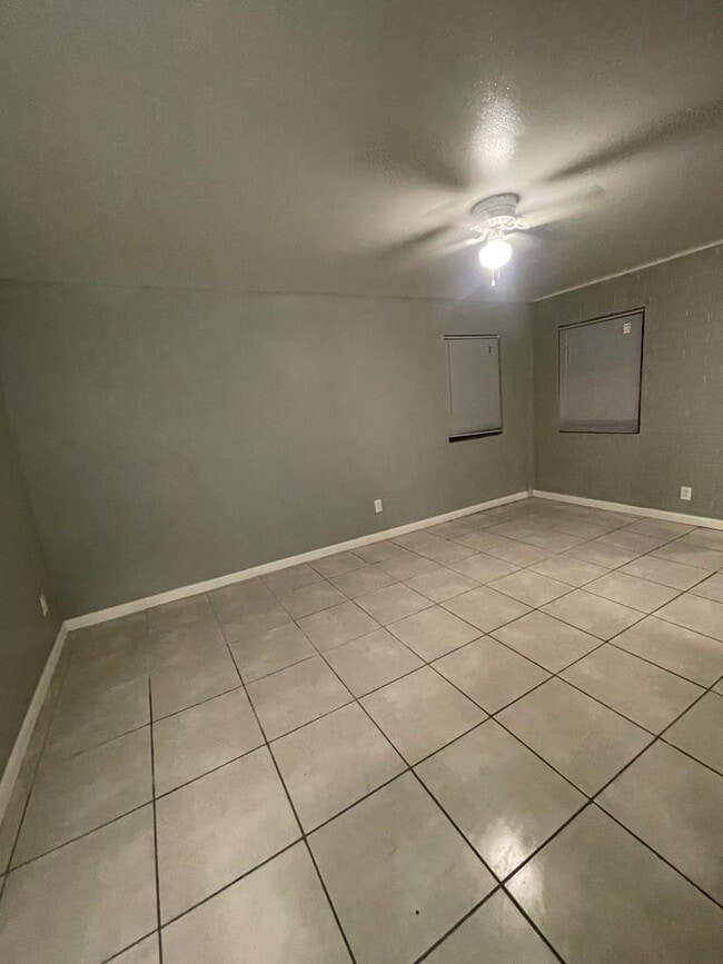 Photo - Airline Villas Apartments