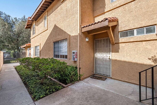 Photo - Modern 2-Bed, 2-Bath Retreat in the Heart of Covina Unit B
