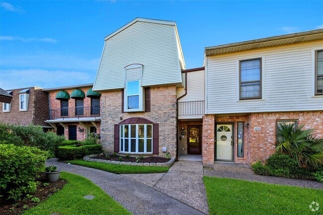 Building Photo - 1812 Saxony Ln Rental