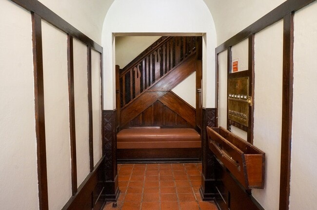 Old Heidelberg Lobby