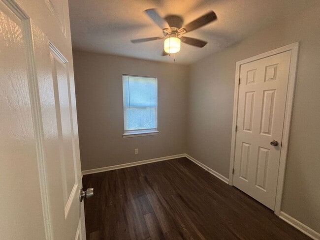 Photo - 4436 Ryan St