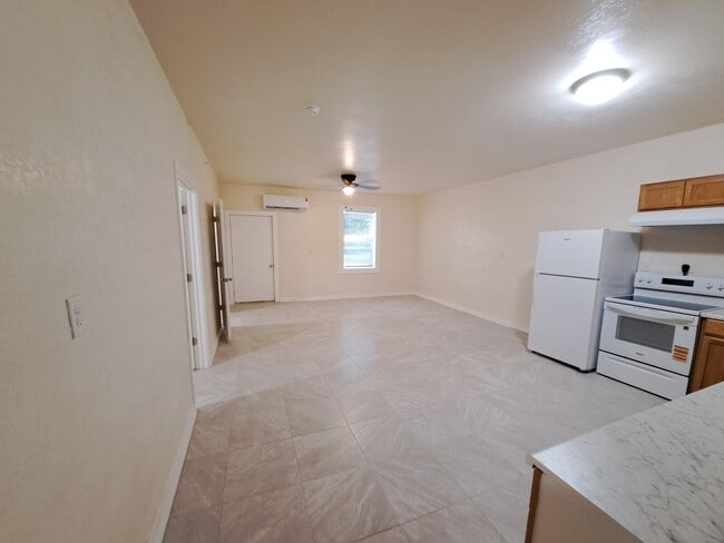 Photo - 1306 Iowa Ave Unit 3