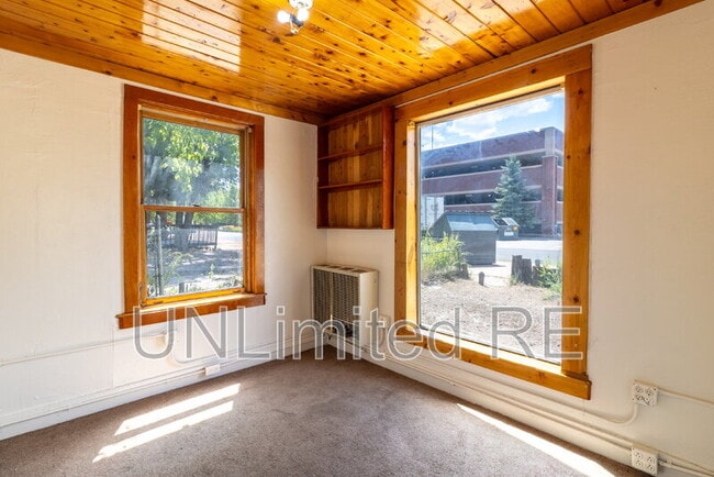 Photo - 306 S Humphreys St