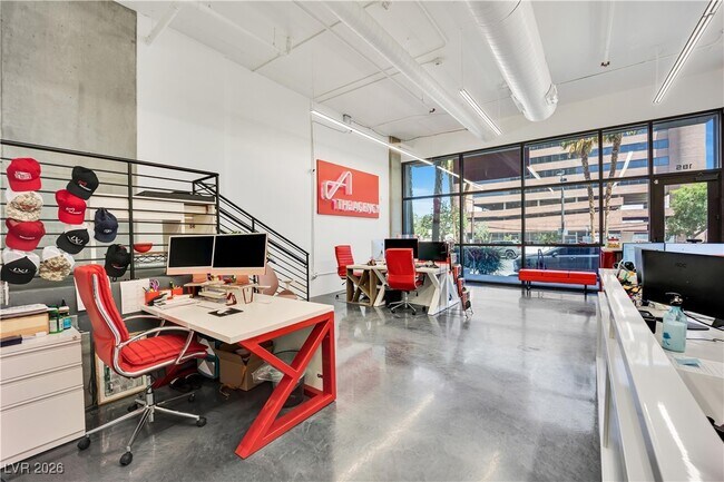 Photo - 353 E Bonneville Ave Unidad 185