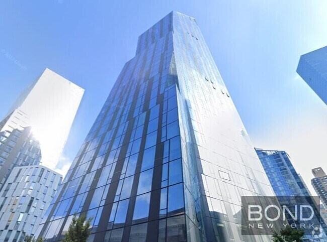 Building Photo - 635 W 59th St Unit 3203 Rental