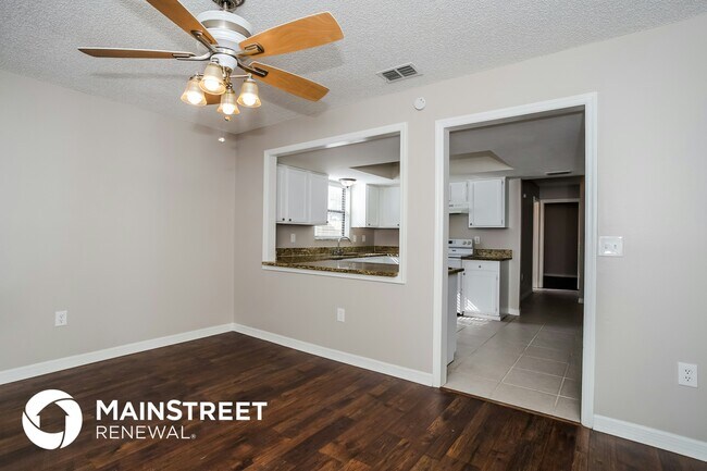 Photo - 709 Del Rio Way