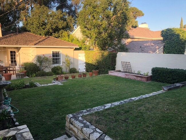 Photo - Valmonte Beauty 2 Bedroom Beautiful Home on Corner Lot with Huge yard