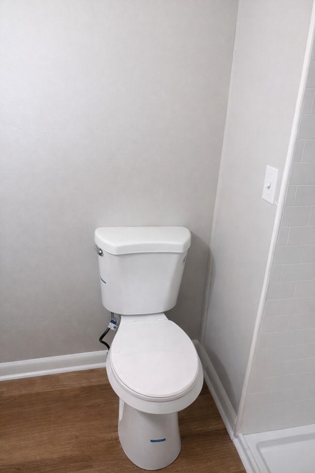 Photo - 2621 Village Green Ln