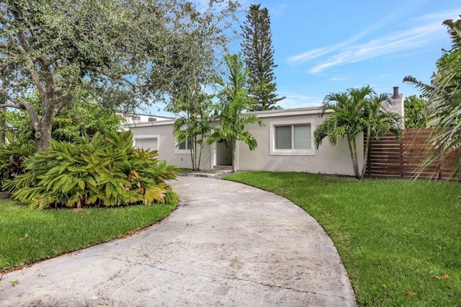 Photo - 2019 NE 14th Ct