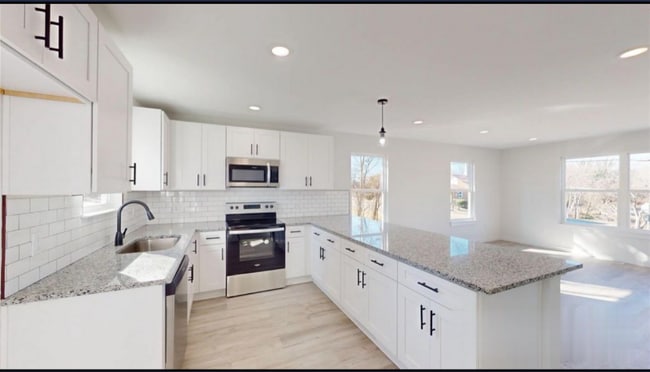 Photo - 613 1st St SW Unit N/A