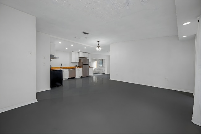 Photo - 1815 Apache Trail