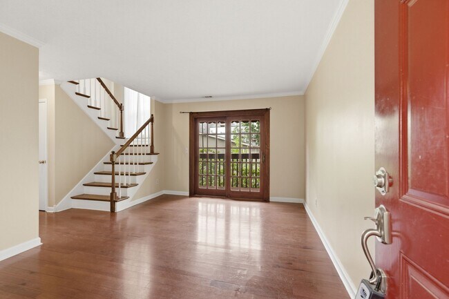 Photo - 515 Chesterfield Ave
