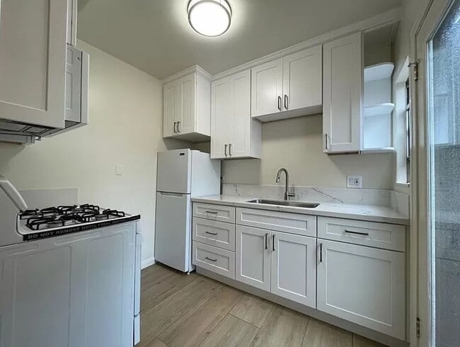 Photo - Amazing 1 Bedroom Cottage in the Heart of ...