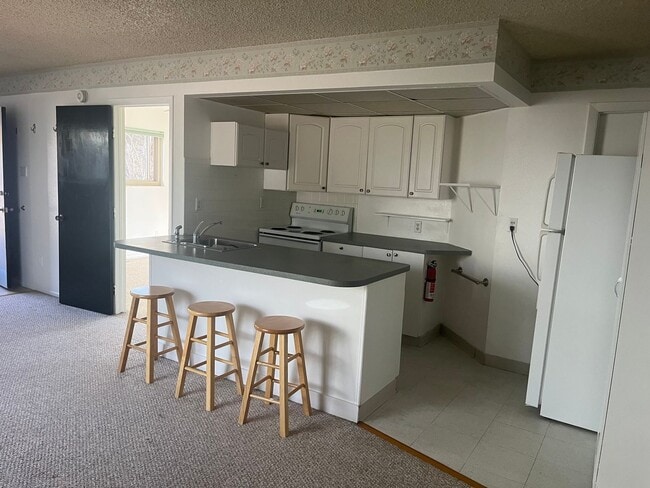 Photo - 638 Gilcrest Rd