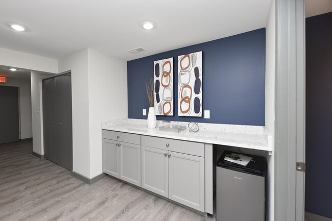 Nora Leasing Office