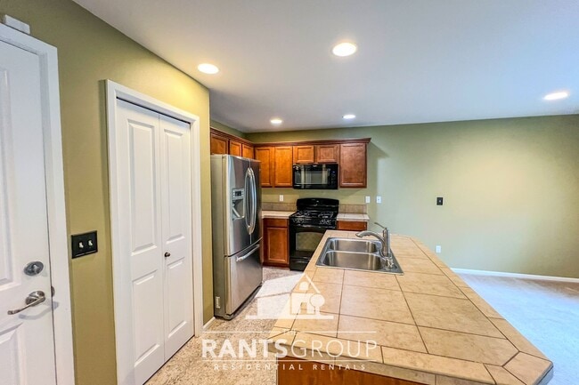 Photo - Spacious 4-Bedroom, 2.5-Bath Home with Open Layout in Lacey!