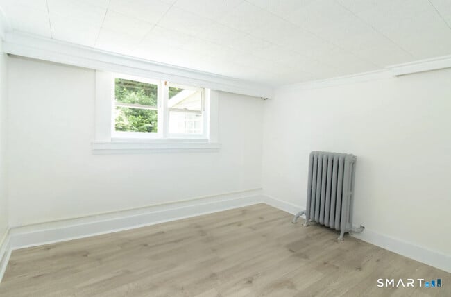 Photo - 30 Grove St Unit B