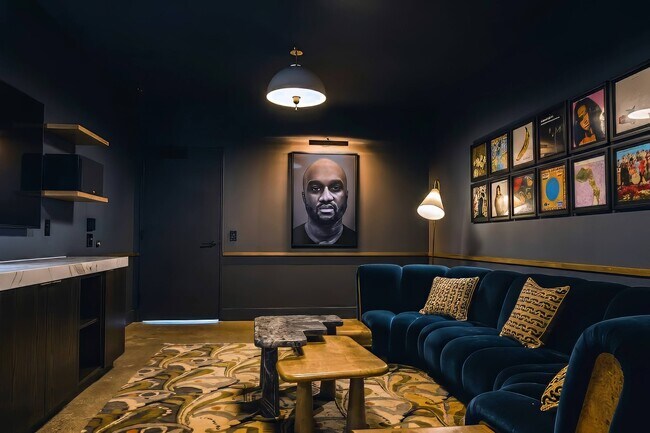 Photo - Stead 220 Chicago