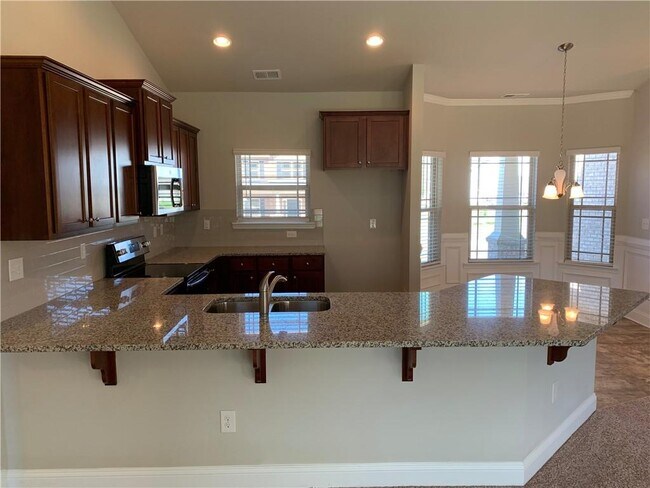 Photo - 340 Angela Ln