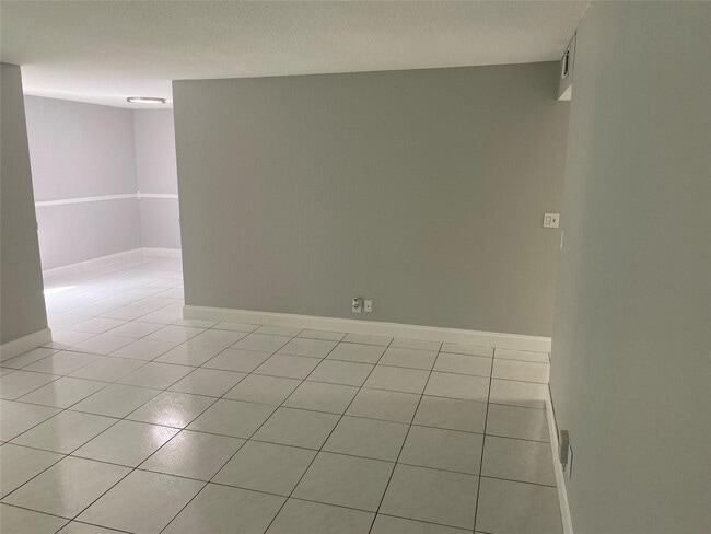 Photo - 2700 Coral Springs Dr Unit 211
