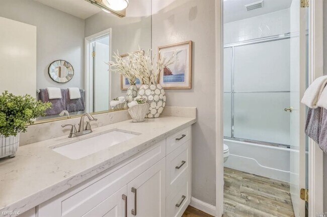 Photo - 2 br, 2.5 bath Condo - 62 Marinero Circle