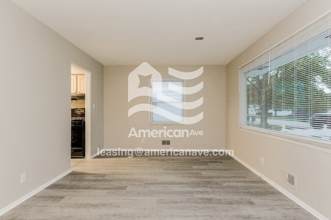 Photo - 4741 N Longworth Ave