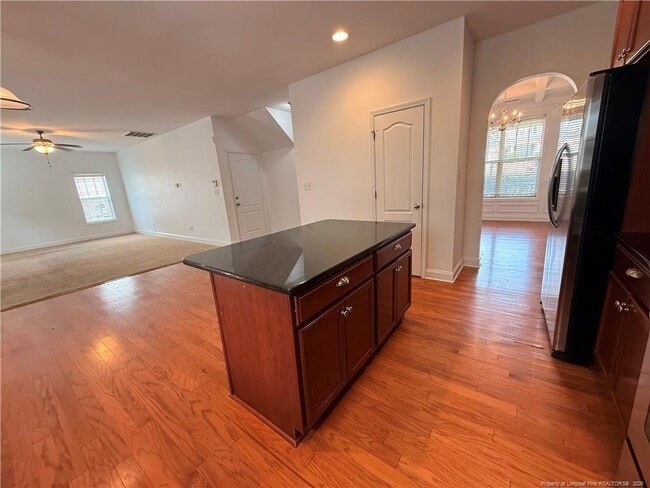 Photo - 128 Tun Tavern Dr