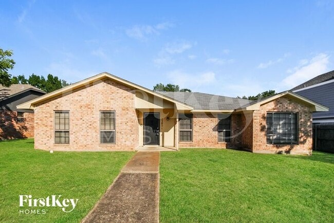 Photo - 1205 Timber Valley Dr House