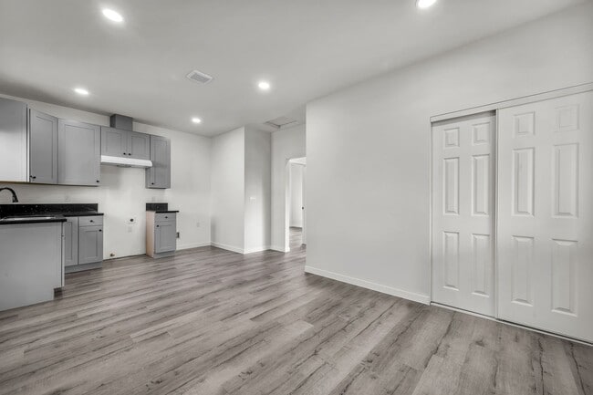Photo - 5842-5840 Denver Ave Unit 5842 Denver Ave