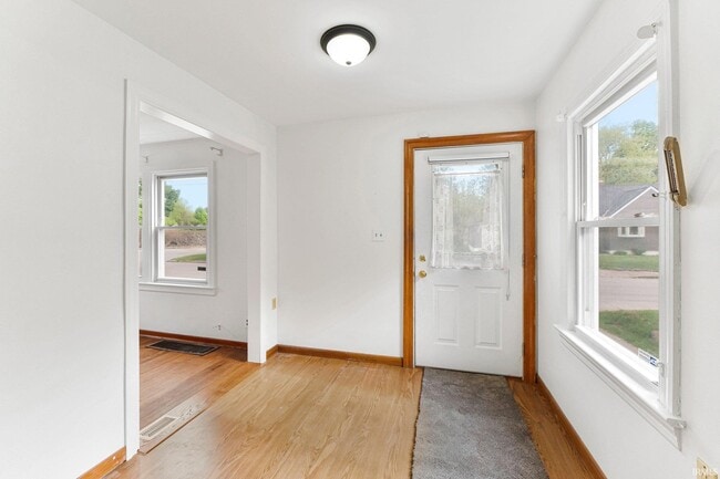 Photo - 470 Charlotte Ave