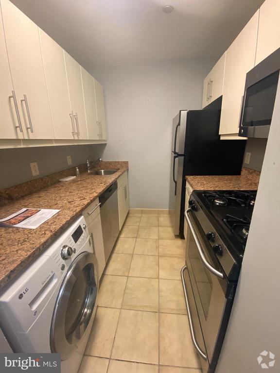Building Photo - 219-29 S 18th St Rental