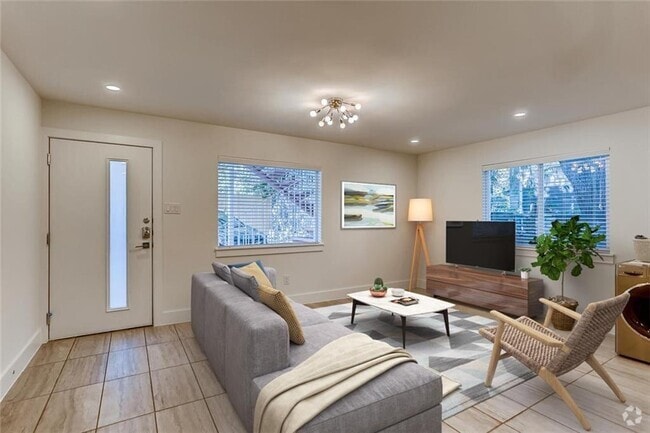 Building Photo - 1208 Enfield Rd Unit 104 Rental