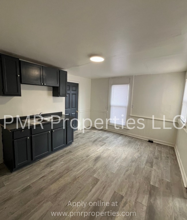 Photo - 2 Bedrooms / 1 Bathroom House