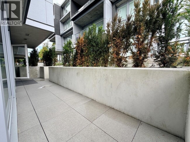 8120 Oak St Unit 104