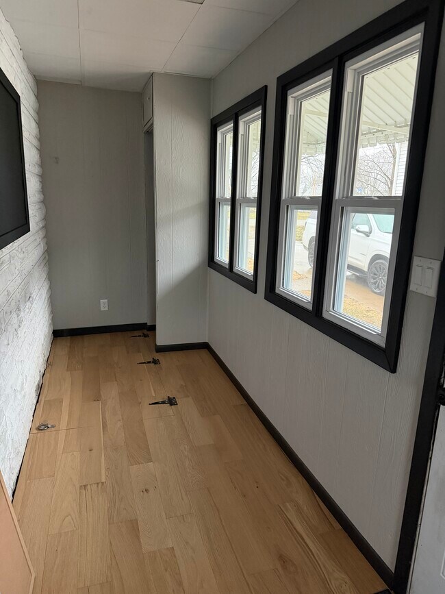 Photo - 517 Livingston