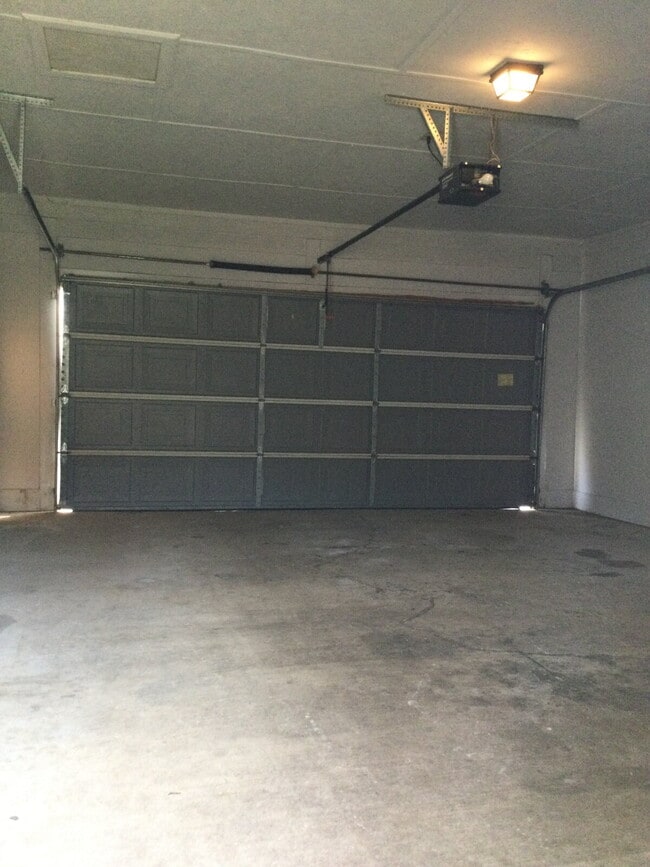 Photo - "Charming 2-Bed Home with Gleaming Hardwood Floors in Prime Jonesboro Location!"