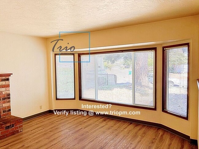 Photo - 3887 N Clarey St