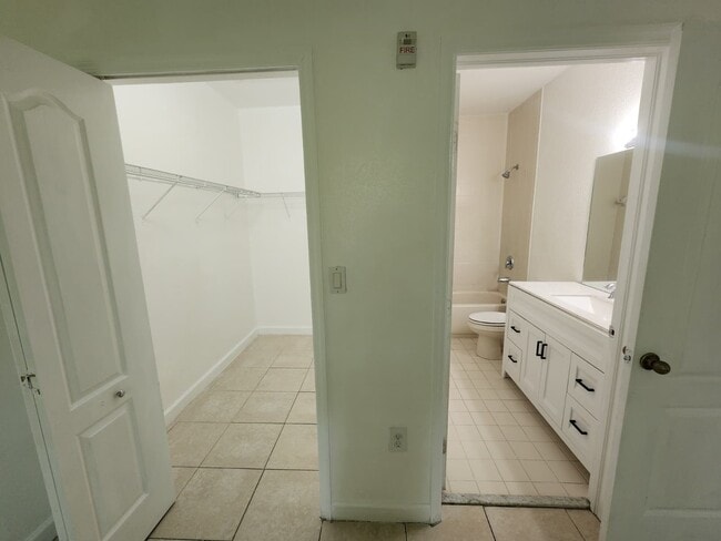 Photo - 1539 SE 27th St Unit 201