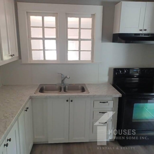 Photo - 104 Cooksey Ave