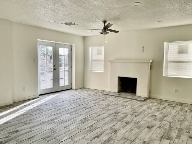 4301 Mesa Grande Pl SE Unit C