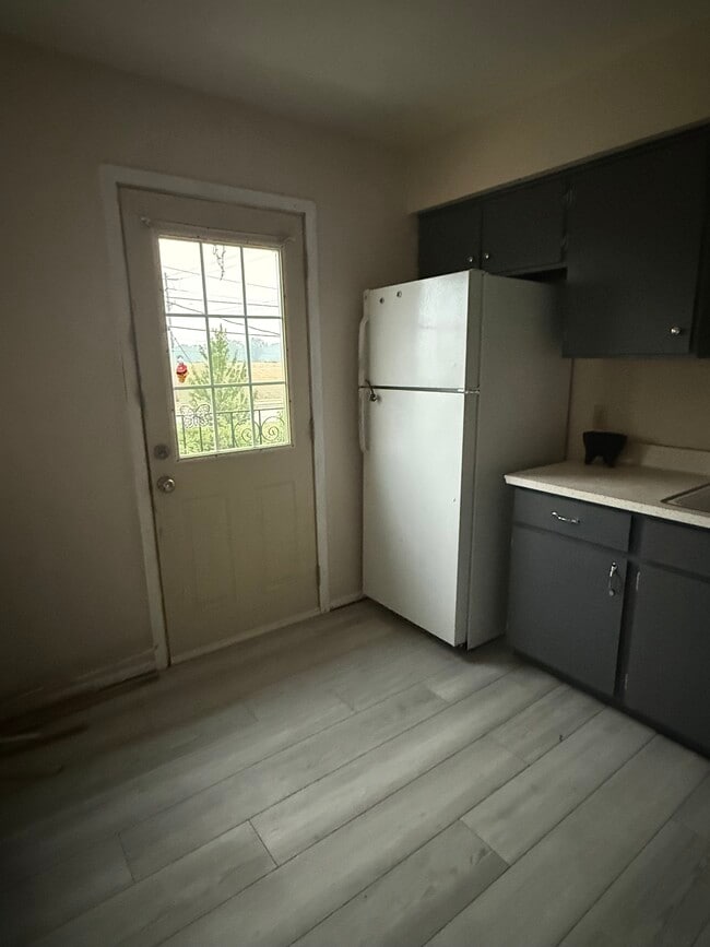 Building Photo - 4216 Marquette Dr Unit 4