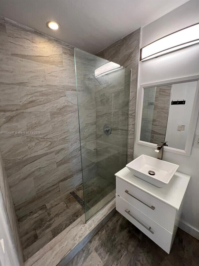 Photo - 650 Euclid Ave Unit 207