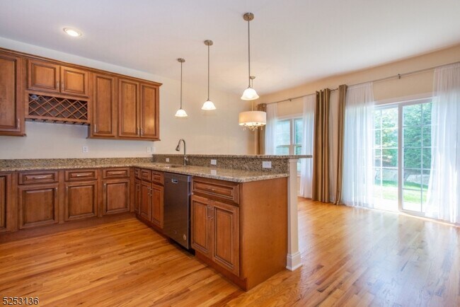 Photo - 17 Halina Ln