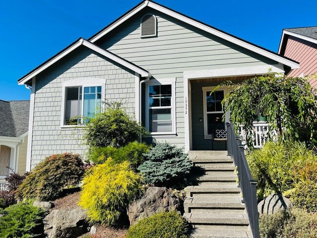 Photo - Fully Furnished 2 bedroom cottage in downtown Poulsbo...available starting 5-1